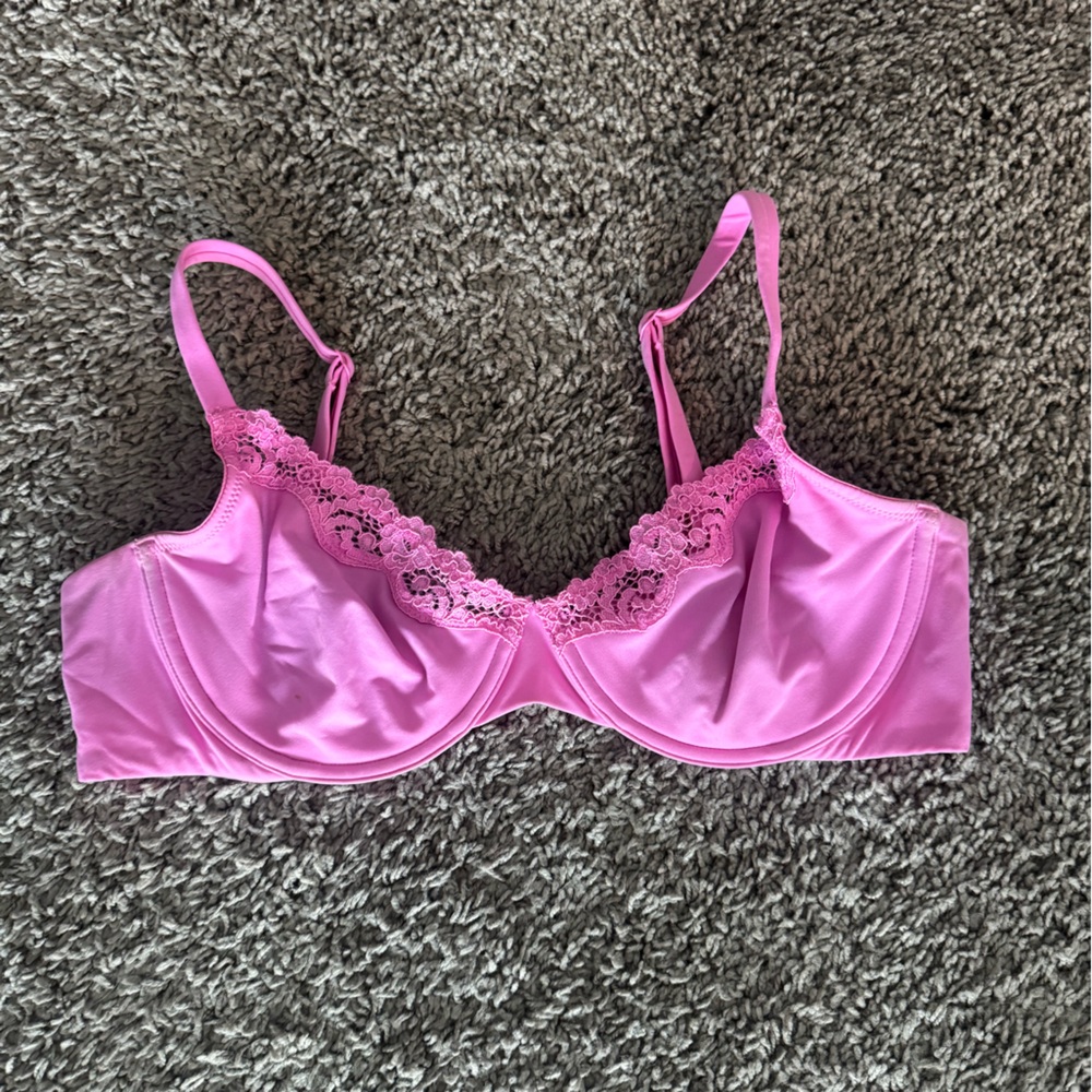 SKIMS Pink Strapless Bra with Molded Cups